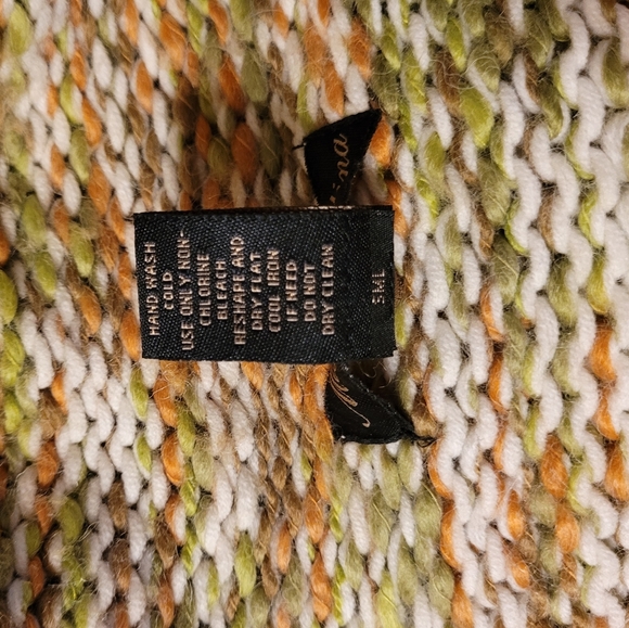 Sweater - Picture 2 of 4